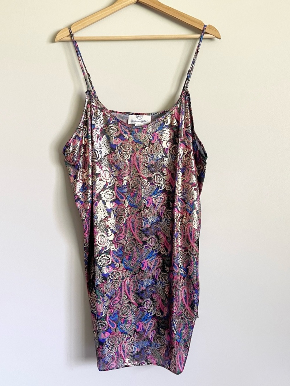 VTG Undercover Wear Chemise Size 1X Metallic Gold Floral Paisley Nightie 80s